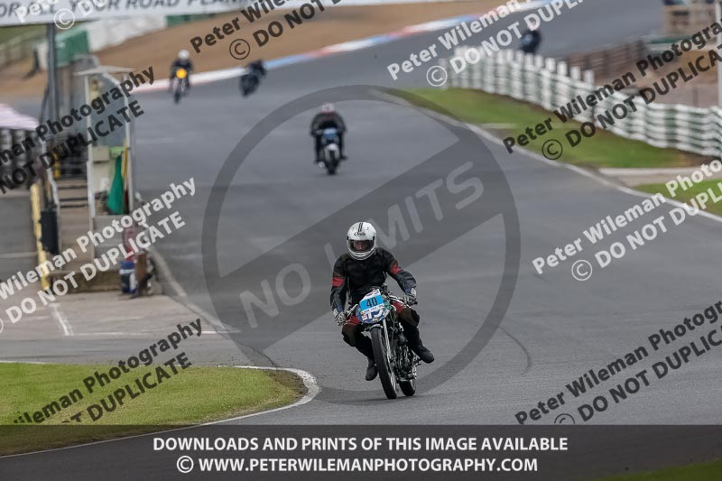 Vintage motorcycle club;eventdigitalimages;mallory park;mallory park trackday photographs;no limits trackdays;peter wileman photography;trackday digital images;trackday photos;vmcc festival 1000 bikes photographs